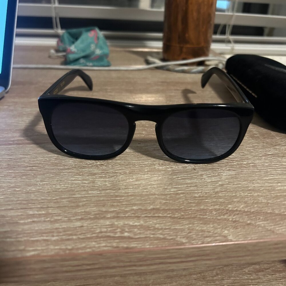 todd snyder mens sunglasses used but in great condition